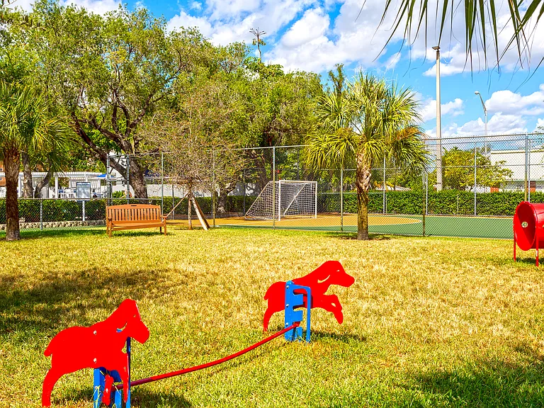 Biscayne — Photo 15