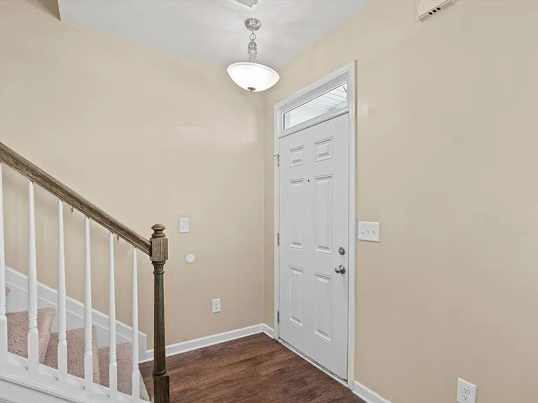 4704 Southwind Rd — Photo 12