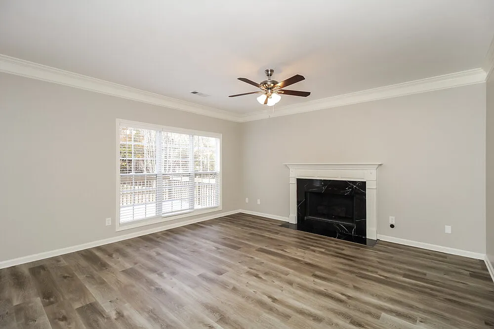 4 bed, 3.0 bath, 2986 sqft, $3,920 — Photo 4