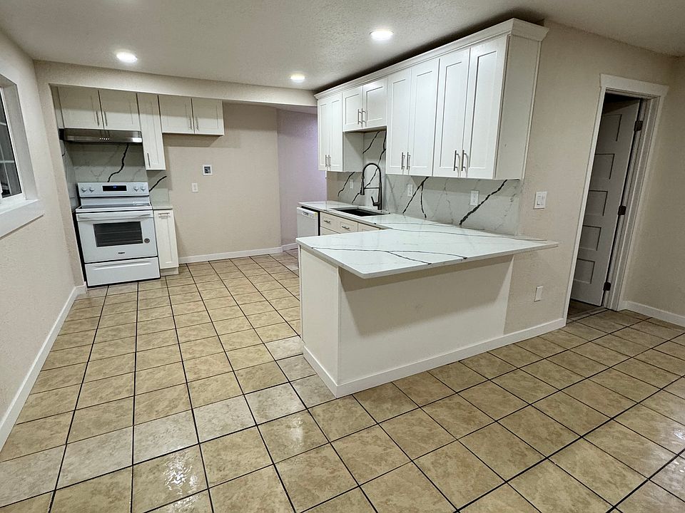 1st image of 4406 W Payette Ave #B