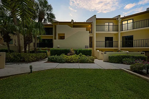 7500 Sunshine Skyway Ln S Photo 1