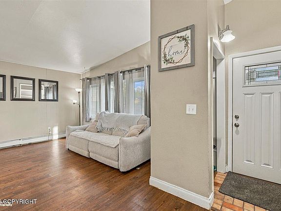 4th image of 5630 Radcliff Dr
