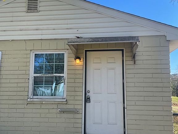 3rd image of 1007-A Tuscaloosa St