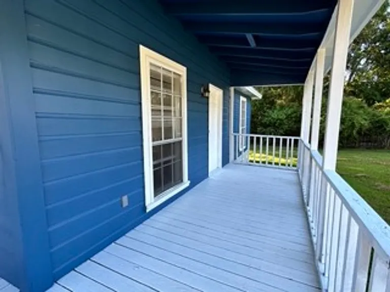 212 Lawler Ave — Photo 7
