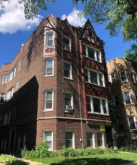2044 W Farragut Ave #1C — Photo 1
