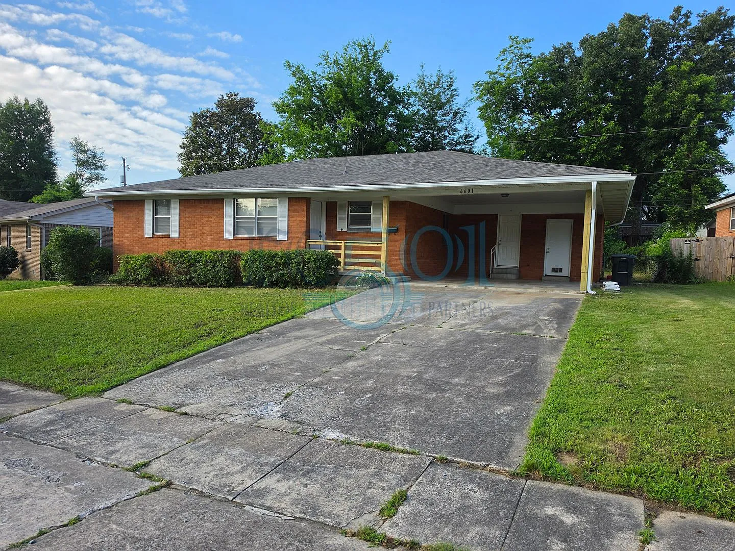 Newly Renovated 3 Bedroom 2 Bathroom — Photo 1