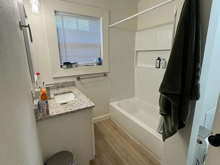 1381 Sunset Dr — Photo 12