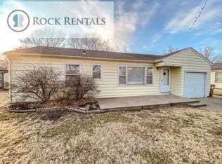1035 College Ln, Hutchinson, KS 67501