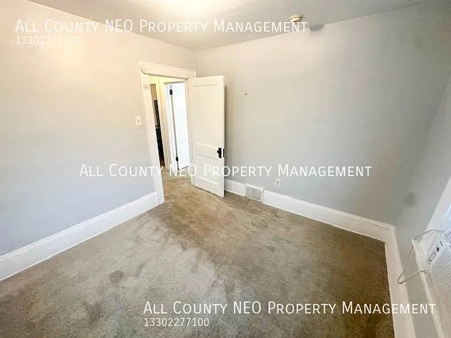 859 Brown St #UP — Photo 9
