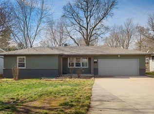 2049 S Kings Ave, Springfield, MO 65807