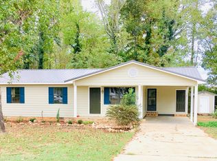 132 Mountain Breeze St, Anniston, AL 36207