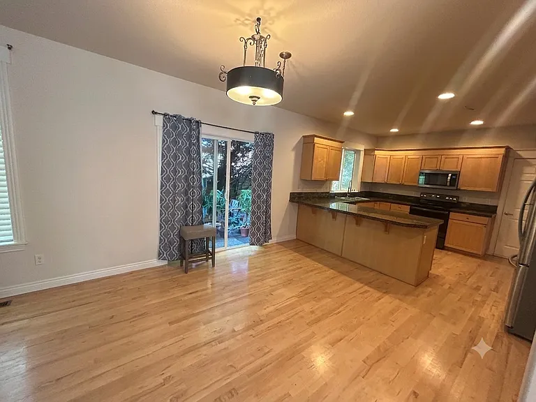 8208 234th St SW — Photo 7