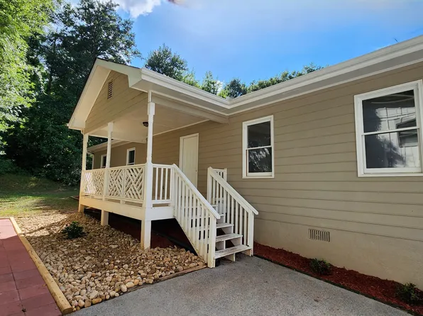 188 Poplar St, Buford, GA 30518
