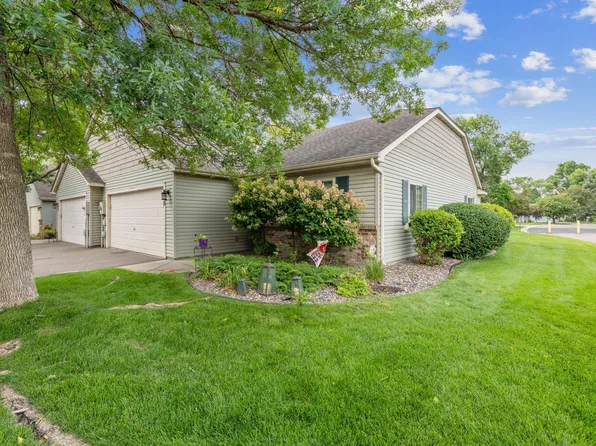 688 Monn Ave, Vadnais Heights, MN 55127