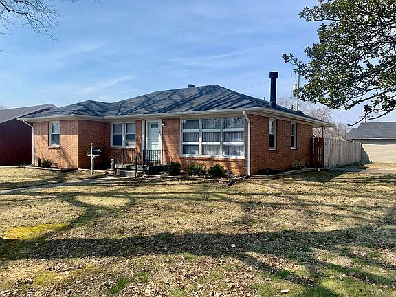 2nd image of 1245 Castlewood Pl
