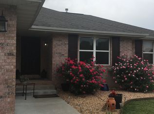 3323 S Valley View Dr, Springfield, MO 65807