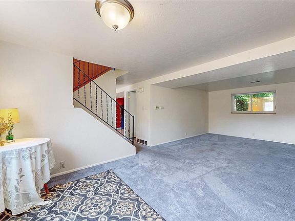4th image of 963 S Jamaica Street