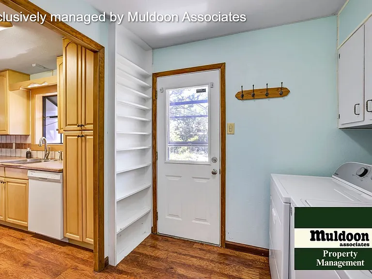 70 Caledonia Rd — Photo 17