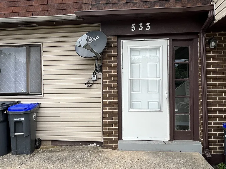 533 Saint Marys Dr — Photo 2