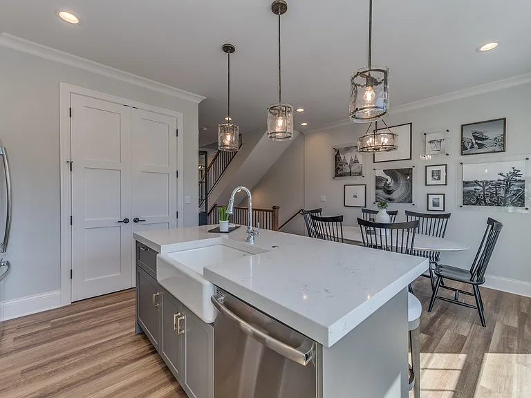 Eldridge Townhomes — Photo 7