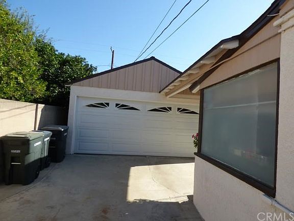 3rd image of 1424 E Century Dr