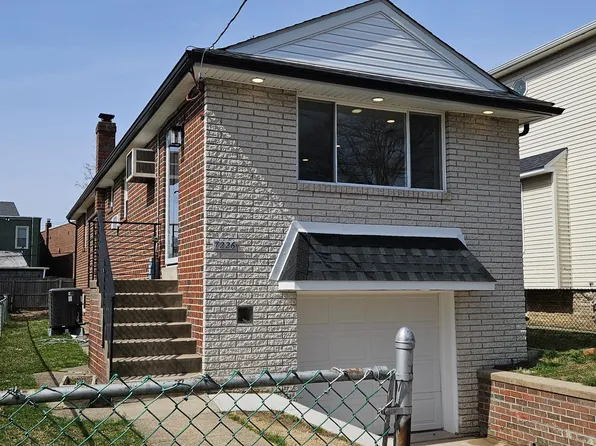 7226 Bingham St, Philadelphia, PA 19111