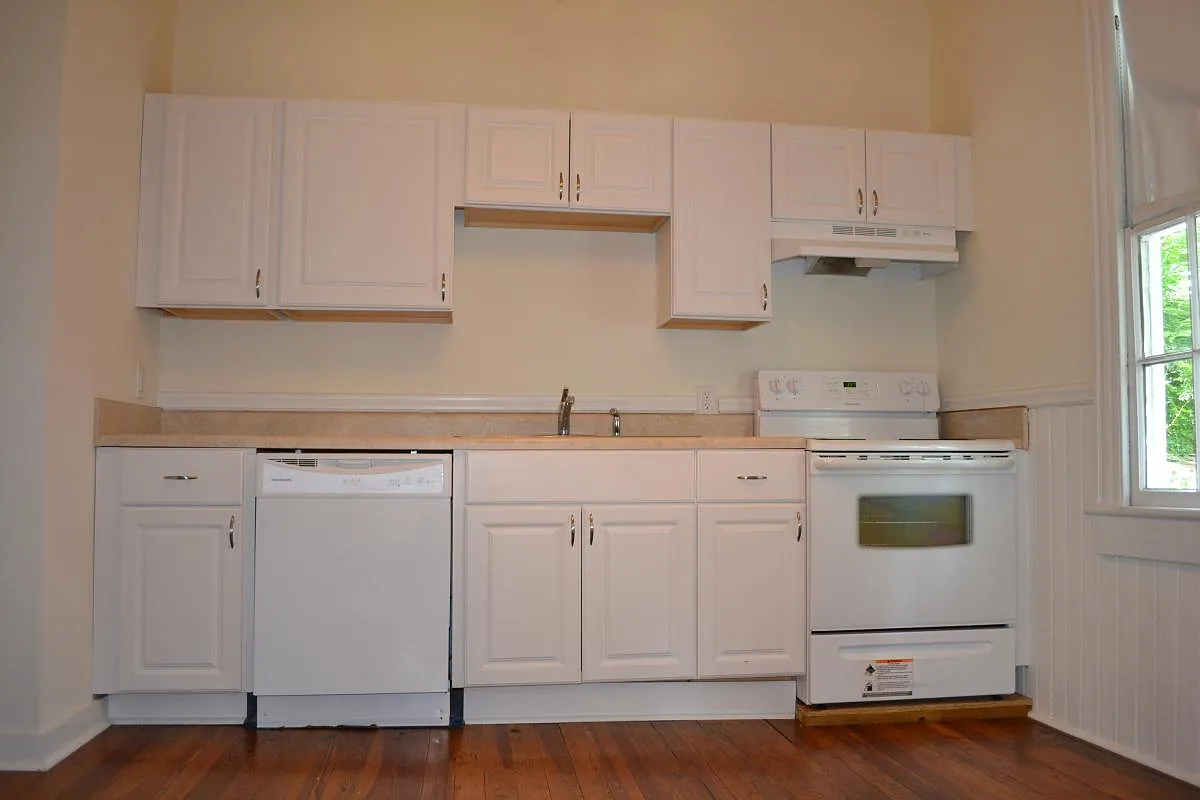 114 W 31st St — Photo 3
