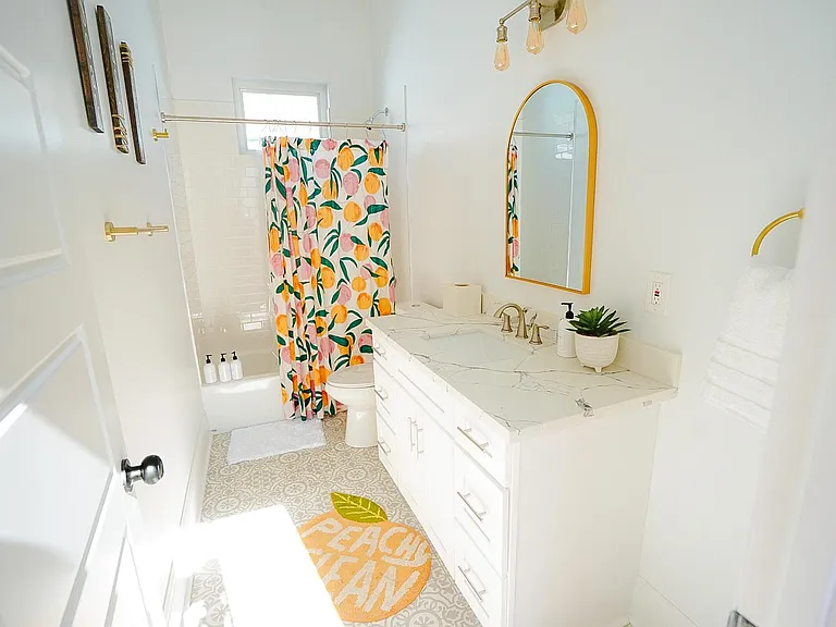 1215 Feliciana St — Photo 10