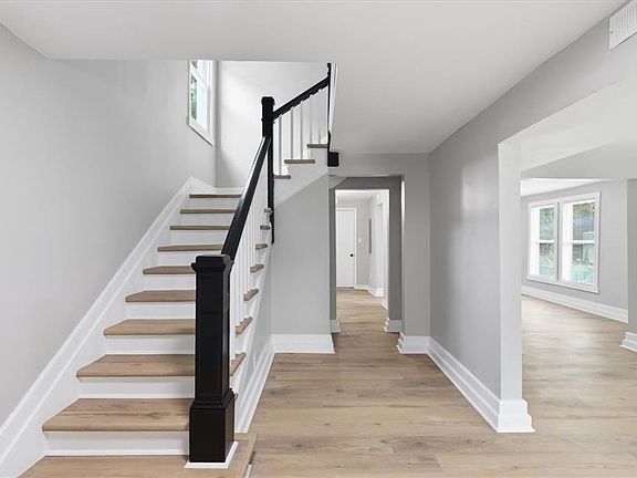 3rd image of 1227 31st St