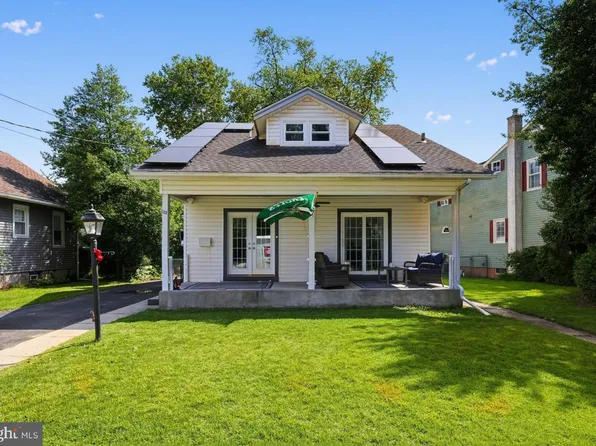 112 Pear St, Palmyra, NJ 08065