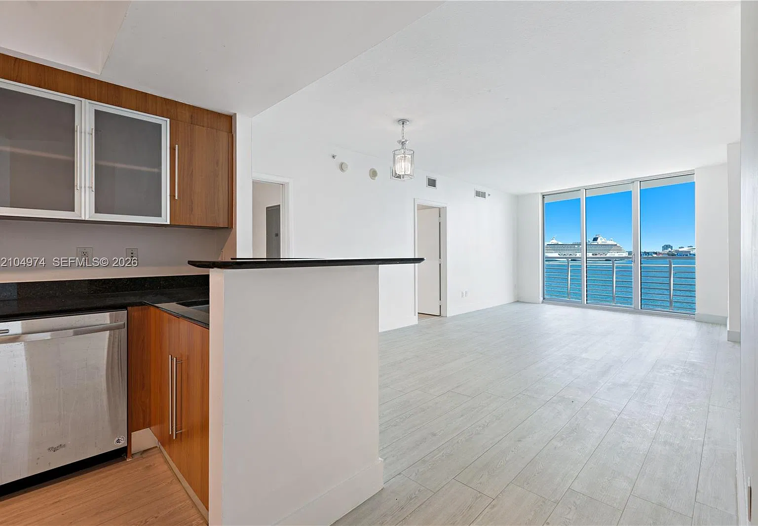 One Miami East Condo — Photo 4