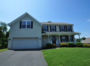 1611 Applegate Ln, Pottstown, PA 19464