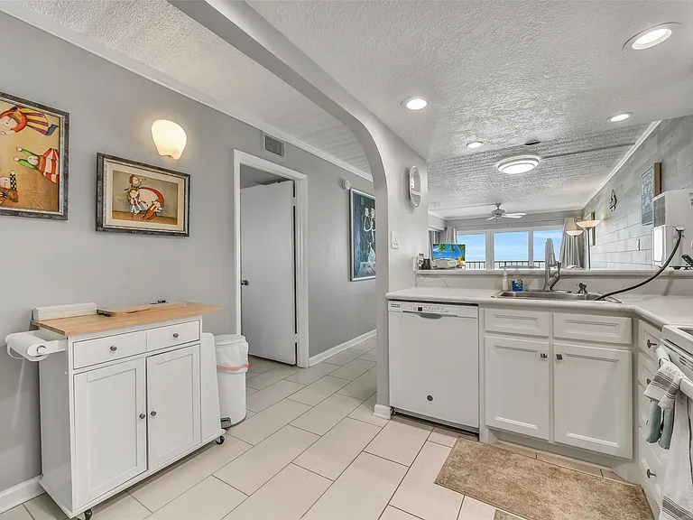7310 Seawall Blvd #605 — Photo 8