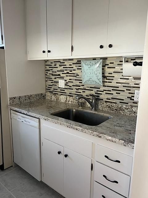 Kitchen - Sink and Dishwasher