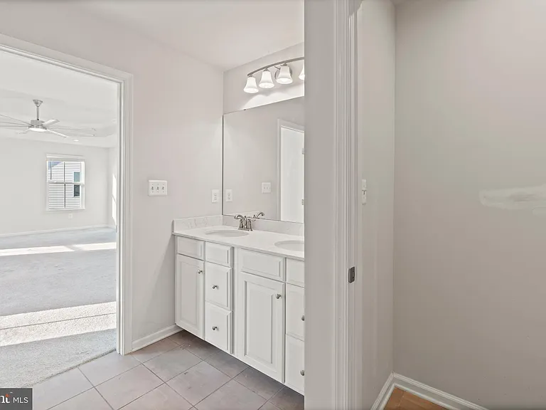 311 Sunrise Ct — Photo 53