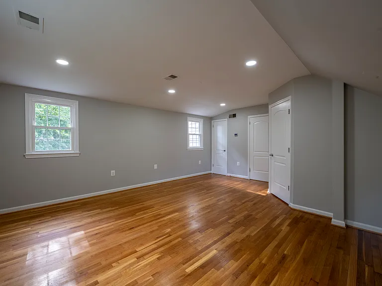 8808 Liberty Ln — Photo 37