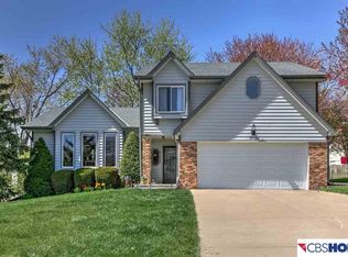 2814 Nottingham Dr, Bellevue, NE 68123
