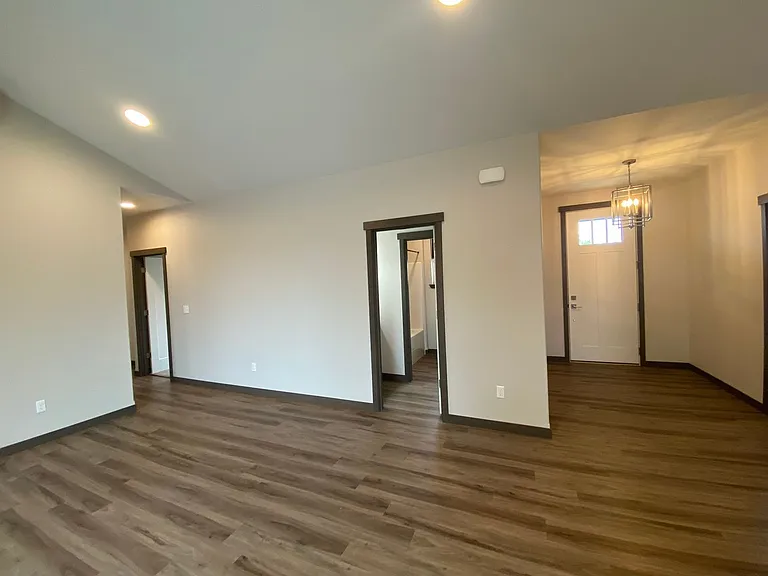 108 W Greenfield Ave — Photo 19