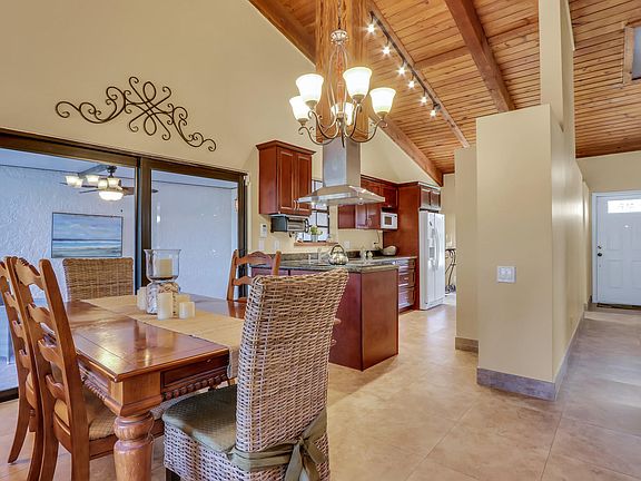 Home For Sale In Woodberry Lakes