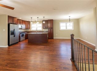 609 Woodlake Rd, Virginia Beach, VA 23452