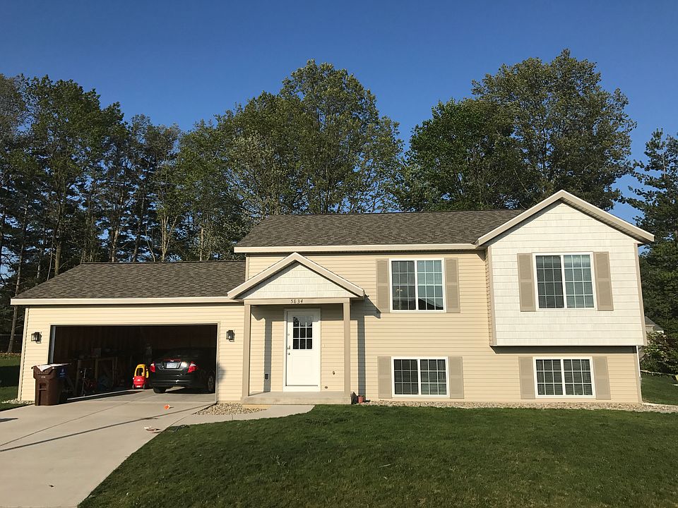 1st image of 5834 Clear Pointe Dr SE