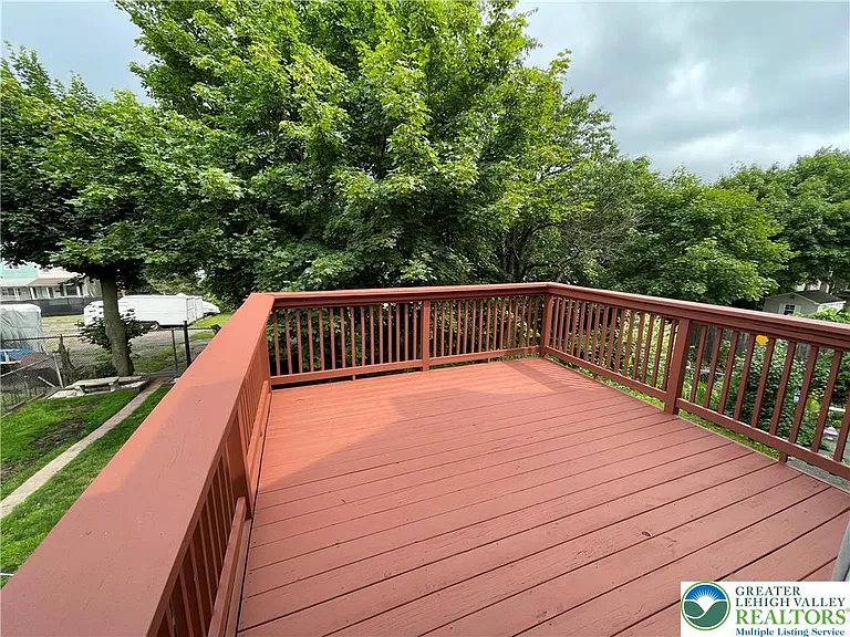 149 E High St — Photo 10
