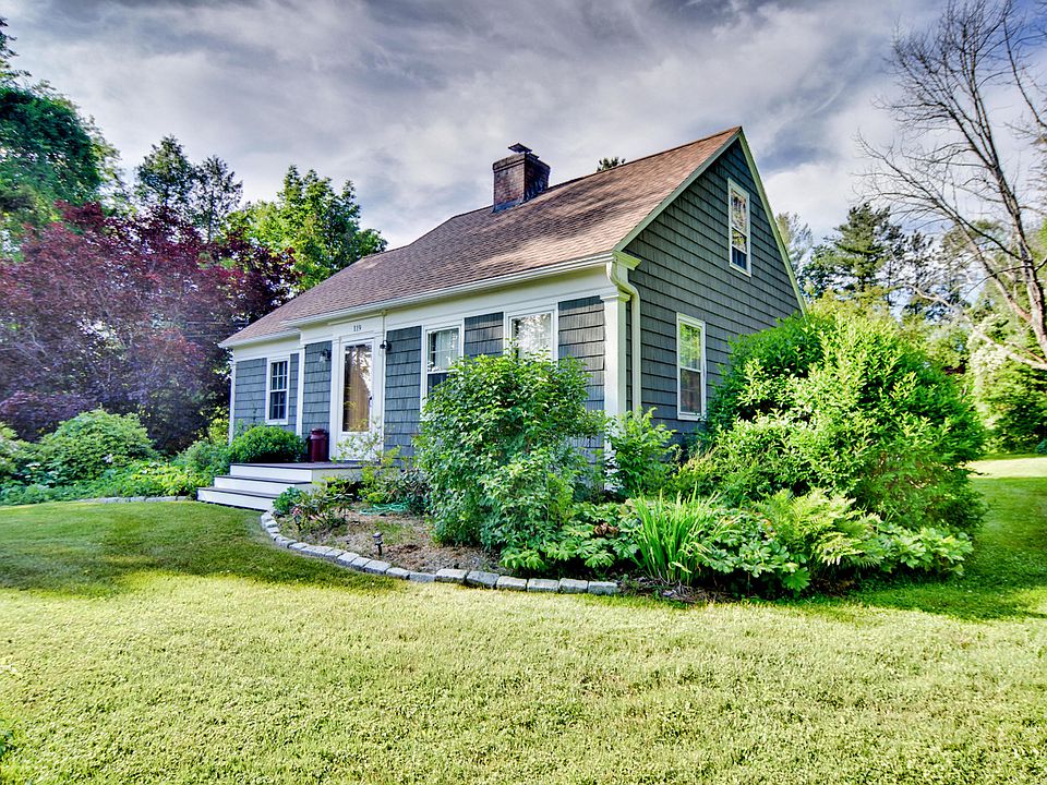 2nd image of 119 Summer St