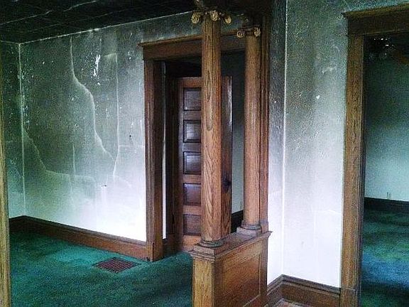 2nd image of 977 N Church St