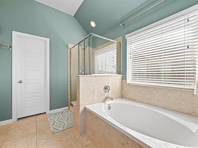 703 N Emory Cv — Photo 6