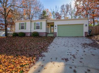3205 W Parkway Dr, Fayetteville, AR 72704