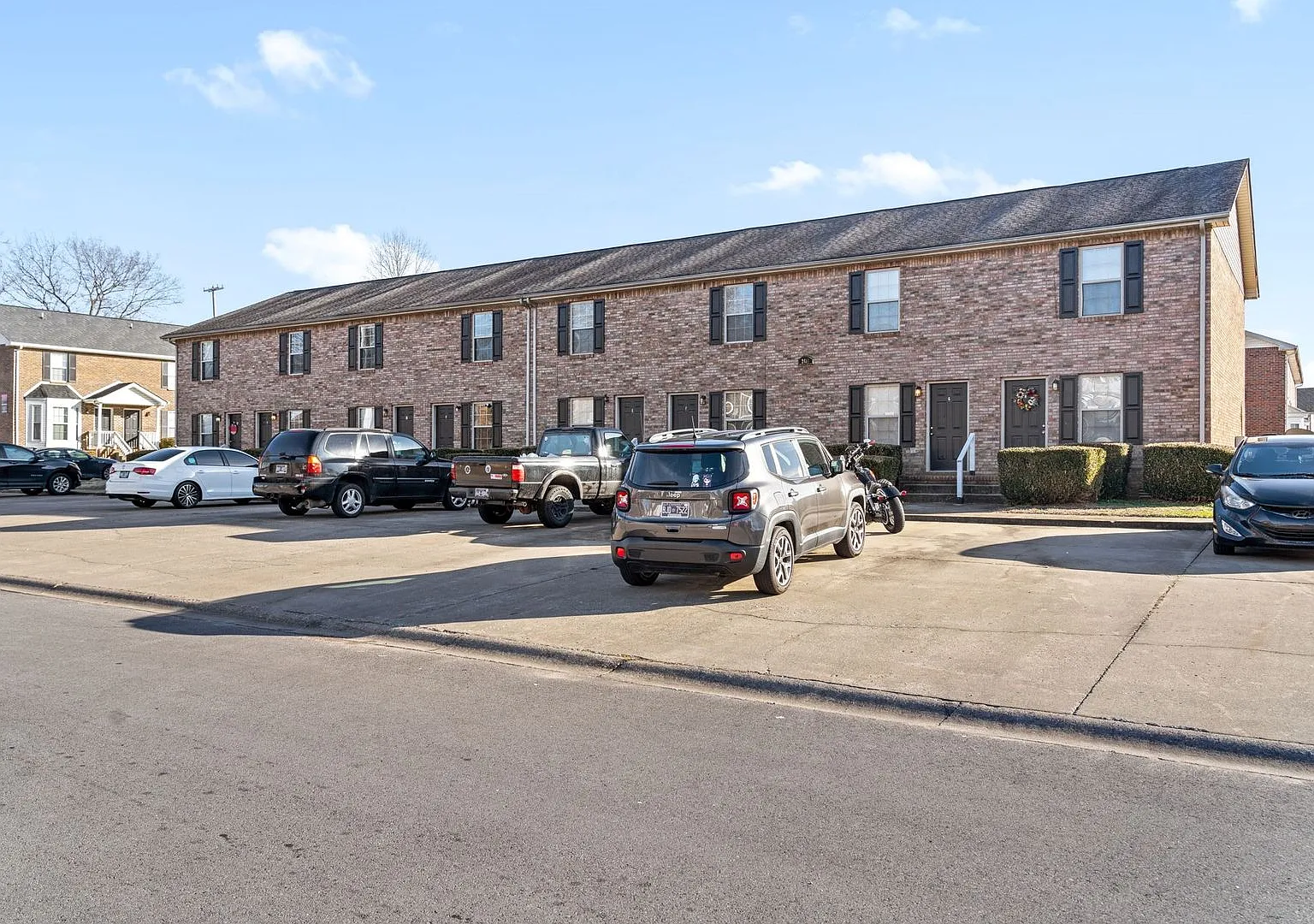 Caroline Dr - 2450 (x8) — Photo 2
