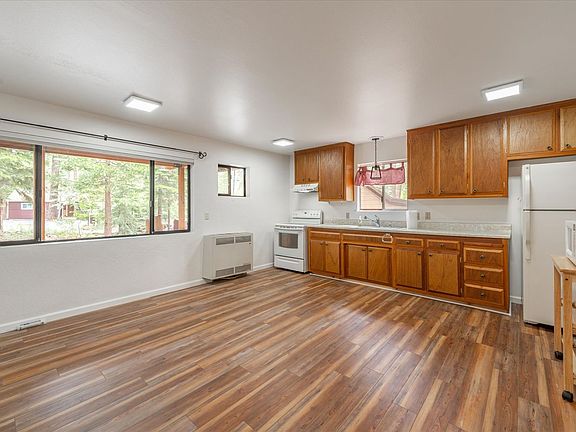2nd image of 433 Sotoyone Ave