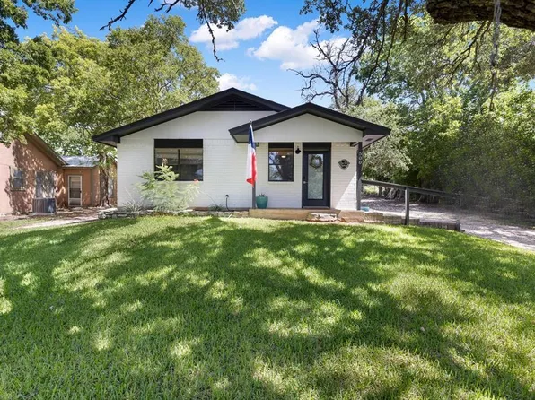 500 Cross Mountain Dr, Fredericksburg, TX 78624