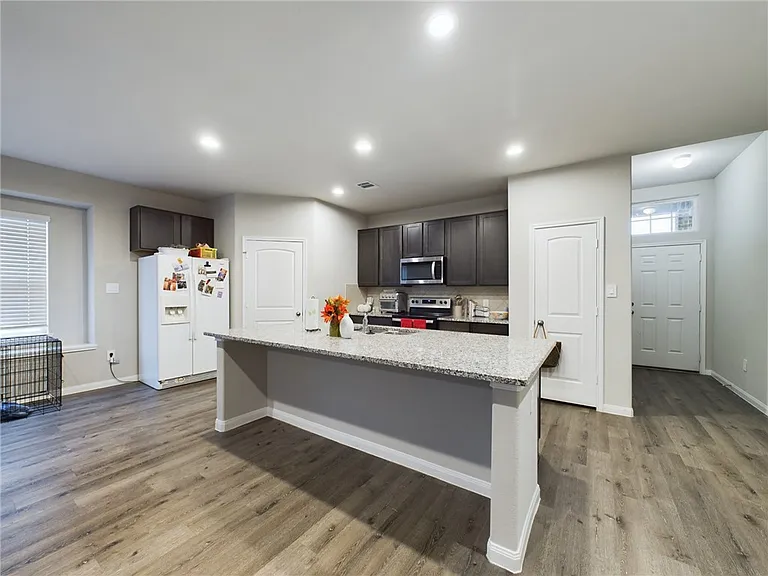 4701 Las Casitas Way — Photo 3